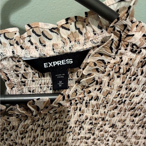 Express Ruffled Leopard Print Blouse - Picture 3 of 5